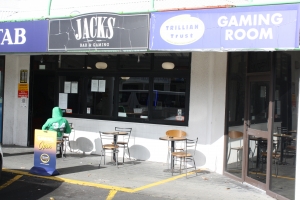 Jack's Bar